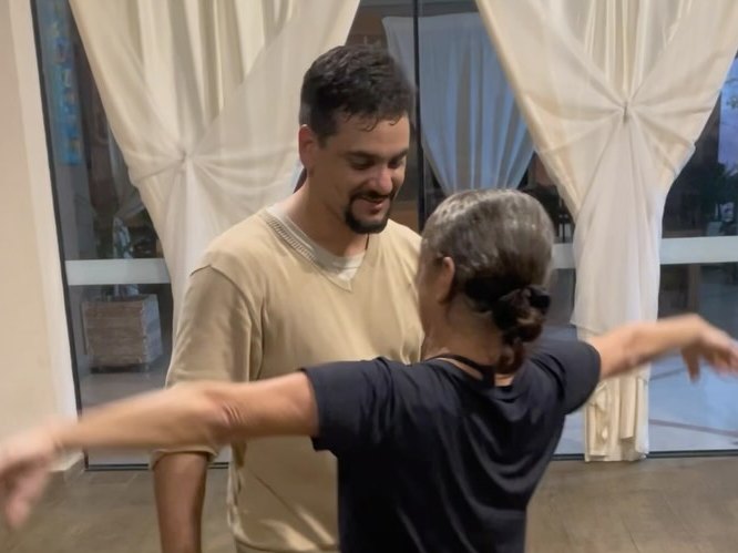 Aula de dança de salão na sede da 1/4